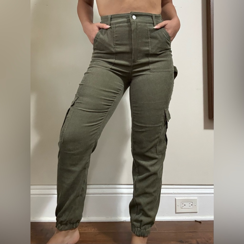 Ardene Khaki High-Waisted Cargo Pants